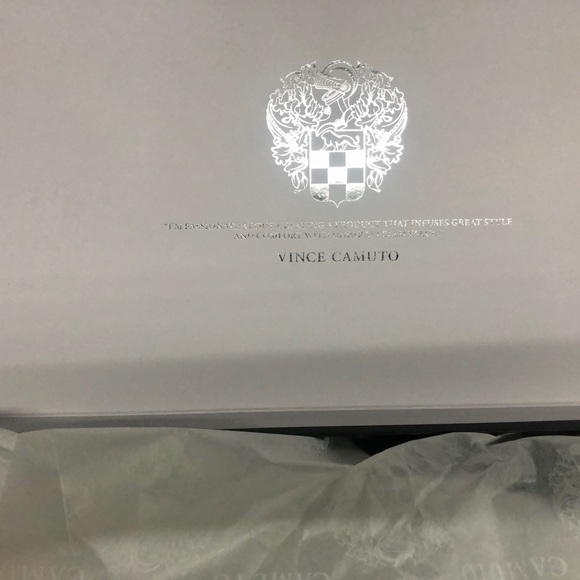 VINCE CAMUTO Boots NEW w/TAGS & BOX - Picture 8 of 8